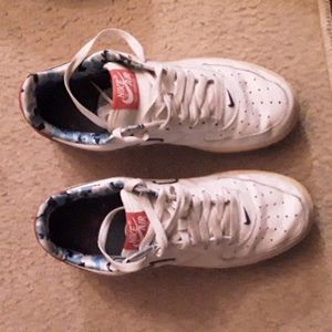 Women's Nike sneakers